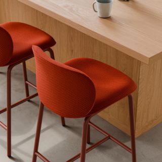 LAINO stool

Designed by @ander.lizaso.studio
#designfurniture #interiordesign #hospitalitydesign