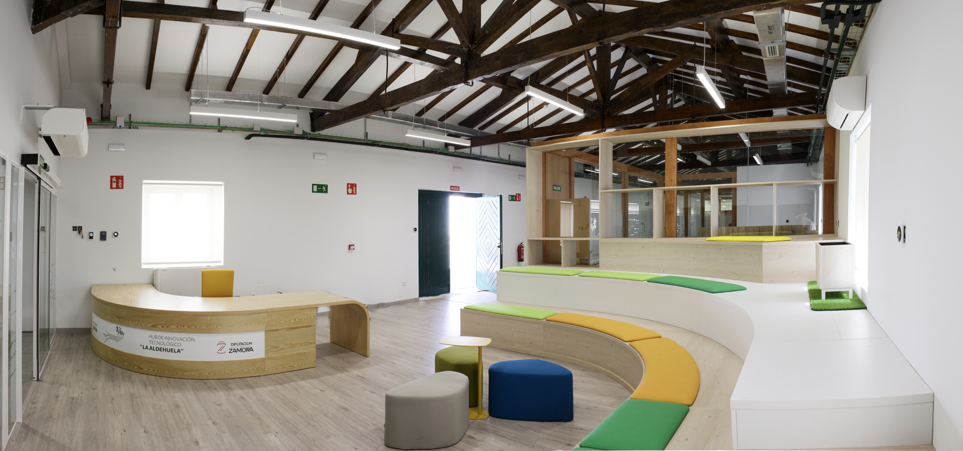 Zona de recepción y auditorio