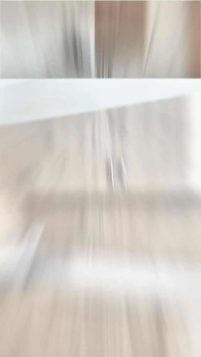 Diseño, fabricación e instalación de mobiliario a medida para un entorno profesional que combina calidez, funcionalidad y ergonomía.
Cada detalle —desde los mostradores curvos hasta los módulos de almacenaje— ha sido pensado para crear un espacio eficiente, acogedor y contemporáneo.

En Valmma Soluciones, transformamos las ideas en proyectos reales, adaptándonos a las necesidades de cada cliente y cuidando cada acabado con precisión.

🔹 Ubicación: Madrid
🔹 Proyecto: Equipamiento integral a medida
🔹 Especialidad: Mobiliario técnico y funcional con acabado en madera clara

#Valmma #InteriorismoProfesional #DiseñoAmedida #MobiliarioContract #EquipamientoIntegral #ArquitecturaInterior #MueblesDeDiseño #Madrid #ProyectosValmma