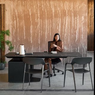 Menssula. La mesa que desafía la gravedad.
#Workplace #Artechitecture