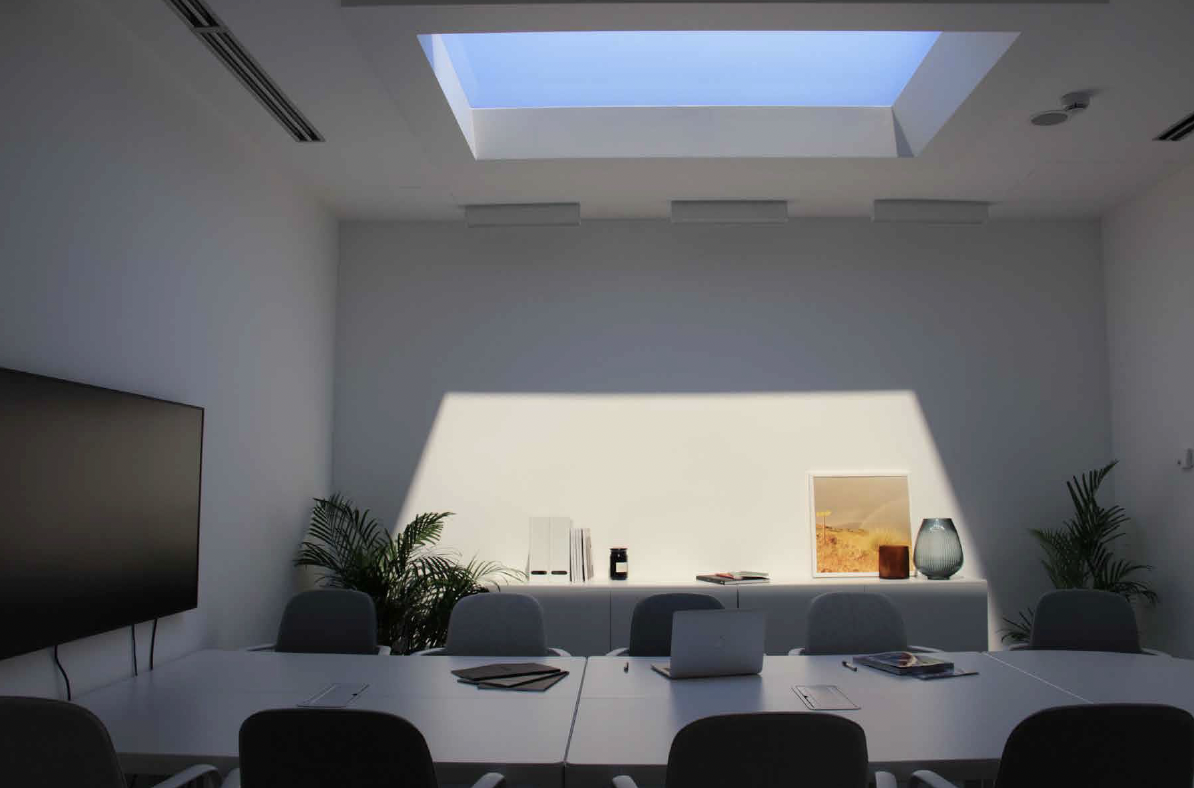 CoeLux iluminación natural en sala interior
